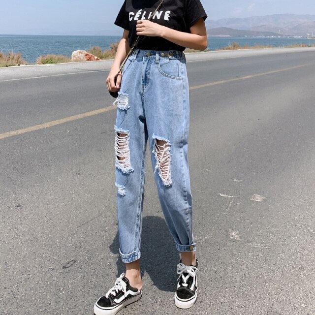 Ripped Distressed Mom Jeans ✨